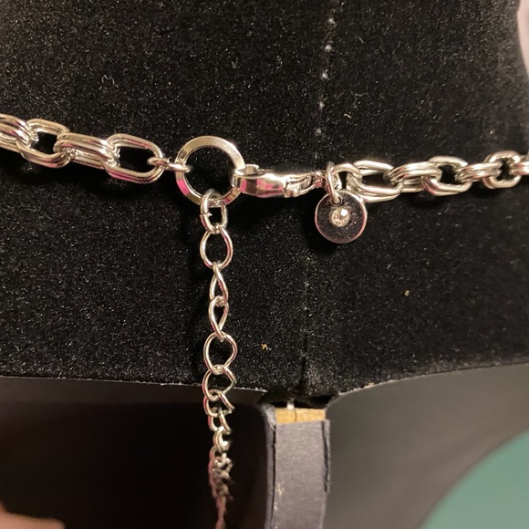 Foxy Mama! - Picture 8 of 9